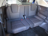 大人もしっかり座れるサードシート。