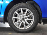 アルミホイール装着車です!これで足元まわりもおしゃれにきまります!