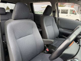 運転席シート廻りは使用感も少なく、良好な状態となっています。前オーナー様が丁寧に使っていたことがよくわかりますね。