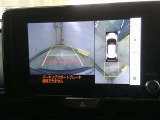 全方位ビューモニター、バックガイドモニター付いております!車庫入れの際にあると役立ちますよ♪
