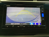 バックモニター付きで、車庫入れやバック時の後方確認をサポート。