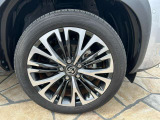 ボディースタイルにマッチした純正アルミホイールです!