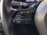 ステアリングリモコンは、運転中でも簡単に音量調整やチャンネル変更もできます!わき見運転防止にもつながるので安心です♪
