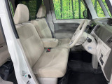 運転席シート廻りは使用感も少なく、良好な状態となっています。丁寧に使われていたことがよくわかりますね。