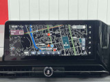 多機能ナビゲーションがあなたをしっかり目的地までサポートします。スマホのナビとは自車位置精度が違います。純正ナビなら保証も対象で安心です。