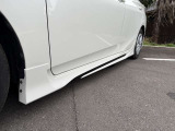 写真のように新品のモデリスタフルキットを装着しての納車可能です。