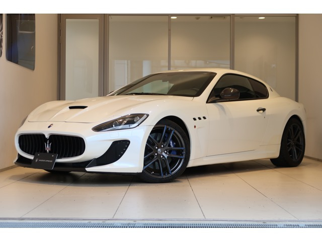 グラントゥーリズモMC ストラダーレ センテニアル スペシャルエディション