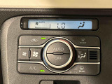 車内空調は&rdquo;AUTOエアコン&rdquo;にお任せ。運転に集中出来ますよ!