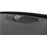 【Bowers&Wilkins】世界のオーディオファン垂涎のプレミアムサウンドシステムを搭載。コンサートホールのベストポジションに相当する音場空間を忠実に再現。乗る人すべてに驚きの音響体験を提供します
