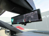 【スマートルームミラー】車両後方のカメラ映像をミラー面に映し出します。車内の状況や天候などに影響されずいつでもクリアな後方の視界が得られます♪