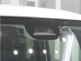 運転する人も、そうでない人も、家族みんなが安心して、自由にお出かけできる生活をサポートする先進機能。