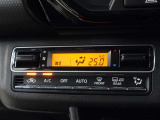 オートエアコンを装備しております!自動で調整してくれますので、車内も快適です☆