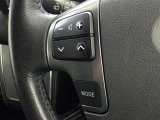 ステアリングスイッチ装備!運転しながら手元でオーディオの操作などができます。