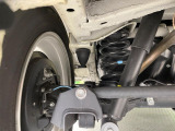 お車を安心してお乗りいただく為には、足回りの定期点検が欠かせません。サービスサポート(有償保証)では無料点検もご提供しており、安心のカーライフをお過ごしいただけるサポート体制が整っています。