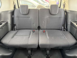 3列目シートはもちろん状態良好☆大人でもゆったりと座って頂けますので、大人数でのお出かけもラクラクです♪ご家族で、気の知れた仲間で、ドライブに行くのが楽しみですね♪