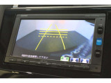 バックカメラが装備されており、後方の安全確認はもちろんのこと狭い場所での駐車や雨の日・夜間など視界の悪いコンディションでのストレスの軽減にもなります!