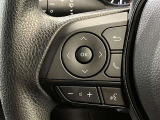 【ステアリングスイッチ付ハンドル】ナビゲーションに視線を移さず、ハンドルから手を離さず、運転に集中したまま手元でオーディオ操作できます♪