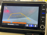 【バックカメラ】駐車時に後方がリアルタイム映像で確認できます。大型商業施設や立体駐車場での駐車時や、夜間のバック時に大活躍!運転スキルに関わらず、今や必須となった装備のひとつです!