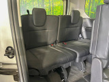 3列目シートはもちろん状態良好☆大人でもゆったりと座って頂けますので、大人数でのお出かけもラクラクです♪ご家族で、気の知れた仲間で、ドライブに行くのが楽しみですね♪