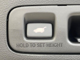 【パワーバックドア】スマートキーや運転席のボタンを押すだけでリアゲートが自動で開閉します!荷物を持っている時や、高い位置にあるバックドアを閉める際に便利な機能です♪
