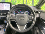 【レーダークルーズコントロール】高速道路での長距離走行が楽に!!自動で速度を保つクルーズコントロールが、衝突軽減システムと連携し、前方の車両を感知して車間を保つように速度調節してくれます!!