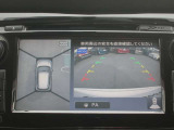 アラウンドビューモニター(車両を上から見たように表示)装着で車庫入れをサポート