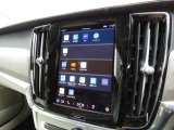 Google搭載のボルボなら、車内にいながら多彩なデジタルライフをお楽しみいただけます。Google Playから必要なアプリをダウンロードして、有意義な移動時間を楽しみましょう。