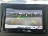 純正リアカメラ装備、初心者の方やバックが不安な方でも安心して車庫入れができるリバース連動リアカメラが装着されています。狭い駐車場や雨の日の夜間でもストレスなく運転していただけます