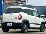 リヤバンパーに4つの超音波センサーを内蔵し、車両後方にある障害物を検知。透明なガラスなども検知でき、コンビニの駐車場などでの衝突回避をサポートします。