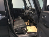 フィット性も良く、楽な運転姿勢を保てます。