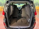 後席を格納すると、これだけの広さが!シーンに合わせたシートアレンジで、大きな荷物も積むことが出来ます♪