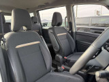 運転席シート廻りは使用感も少なく、良好な状態となっています。前オーナー様が丁寧に使っていたことがよくわかりますね。