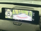 【360&deg;ビューモニター】専用のカメラにより、上から見下ろしたような視点で360度クルマの周囲を確認することができます☆死角部分も確認しやすく、狭い場所での切り返しや駐車もスムーズに行えます。