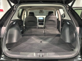 リアシートを倒すと、ラゲッジスペースを広くお使いいただけます!