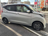 横から見てもスタイリッシュなデザイン、乗り降りもしやすいです。是非、ご試乗ください☆