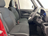 【運転席シート】ゆったりと広々した空間です。ストレスなく運転ができますよ!