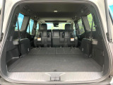 普段のお買い物や通勤、送迎等に十分な荷室スペースを確保しております。セカンドシートを倒すと、大きな荷物の積載も可能です♪