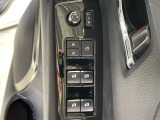 【パワーウインドウ】運転席のスイッチで、各席の窓ガラスの開閉ができます!あると便利ですよね!