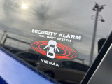 純正ディーラーオプションセキュリティ盗難防止アラーム付きですので、車両盗難などに対する抑止効果がございます。