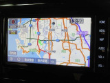 フルセグテレビ・CD・DVDもお楽しみいただけるトヨタ純正ナビゲーション(NSZT-W68T)付きです。