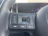 ステアリングスイッチでハンドルを握ったままオーディオ操作ができます。