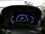 とっても見やすいメーターです。夜間時はラグジュアリーな気分にさせてくれる照明が魅力ですので、夜のドライブも楽しみになりますよ♪