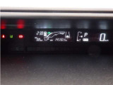 とっても見やすいメーターです。夜間時はラグジュアリーな気分にさせてくれる照明が魅力ですので、夜のドライブも楽しみになりますよ♪