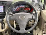 ステアリングも使用感が少なく、きれいな状態となっております♪