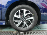 16インチ純正アルミホイル装着車です.タイヤは新品へ交換いたします。