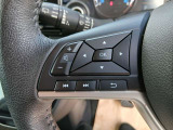 ステアリングスイッチ 手元でオーディオ操作やメーター内の車両設定を行えます!