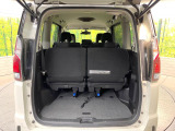 普段のお買い物や通勤、送迎等に十分な荷室スペースを確保しております。セカンドシートを倒すと、大きな荷物の積載も可能です♪