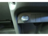 【アクセサリーソケット】12Vのカー用品等の電源供給が可能です。