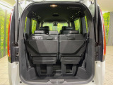 普段のお買い物や通勤、送迎等に十分な荷室スペースを確保しております。セカンドシートを倒すと、大きな荷物の積載も可能です♪