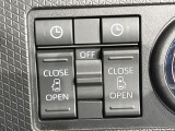 【両側パワースライドドア】スマートキーや運転席のスイッチで後席両側スライドドアの開閉が可能♪電動だから力を入れてドアを開ける必要が無く、小さなお子様でも簡単に開け閉めでき快適です♪